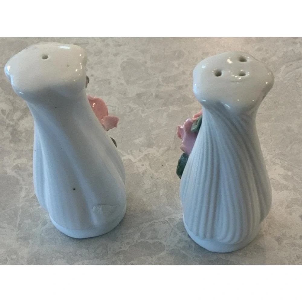 White Salt and Pepper Shakers Raised Pink Rose Rosebud w/Green Leaves Porcelain